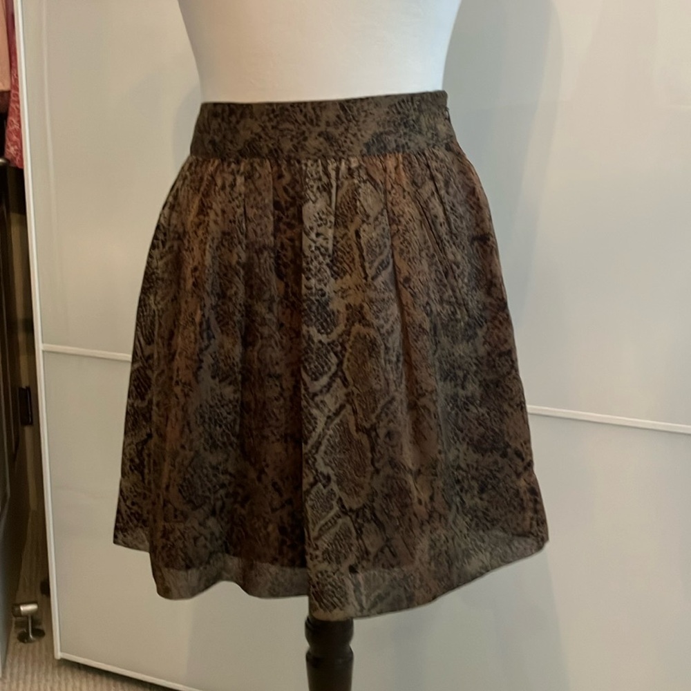 Cute animal print short Banana Republic skirt